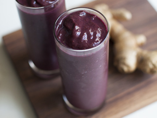 Anti-Inflammatory Smoothie with Beets, Turmeric, and Ginger