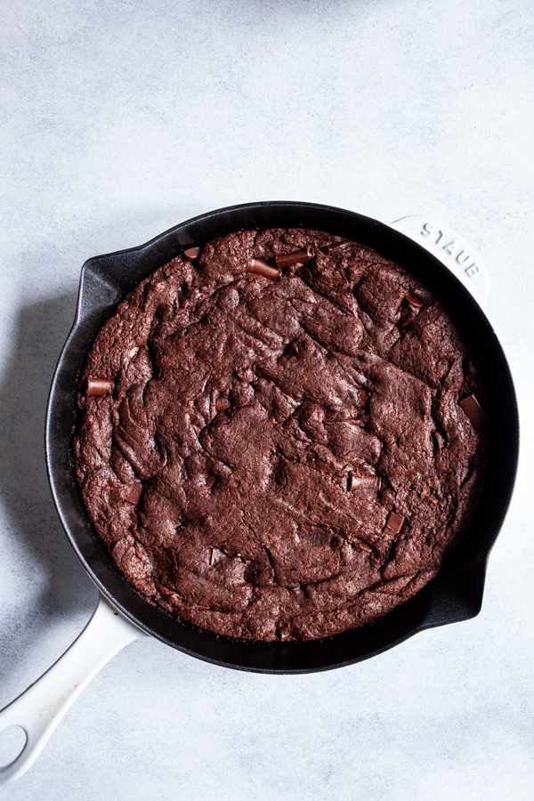Easy & Fudgy Cast Iron Brownies - In a Skillet! Fantabulosity