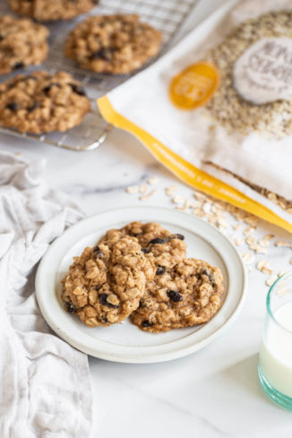 Chewy Vegan Oatmeal Raisin Cookies | The Full Helping